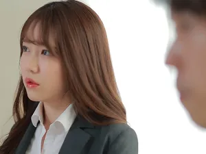 Sưng âm đạo với anh đồng nghiệp phang quá khoẻ