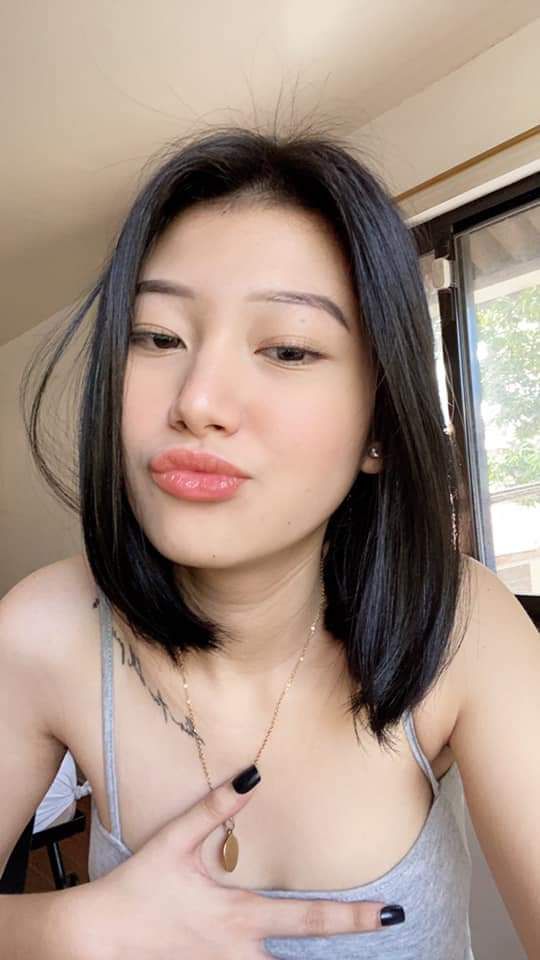 [Tôi là một nhà thám hiểm] Một cô sinh viên trong sáng không trang điểm, trông cô ấy thực sự tập trung khi đếm tiền, cô ấy thích sự sạch sẽ và mắc chứng sợ bẩn, cô ấy chỉ thổi kèn sau khi đánh răng, cô ấy nhỏ nhắn và mỏng manh, tôi rút bao cao su ra khi cô gái không chú ý, tôi cảm thấy tràn đầy sự chinh phục...